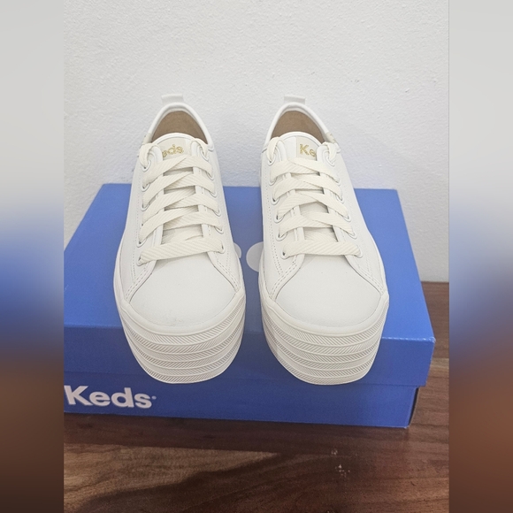 New In Box Keds White Platform Sneakers - Picture 3 of 9